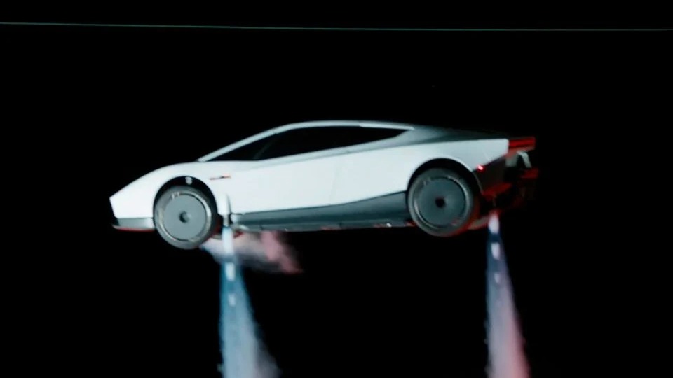 Flying Roadster ng Tesla, ipinakita ni Musk sa Texas; produksyon nakatakda sa 2028